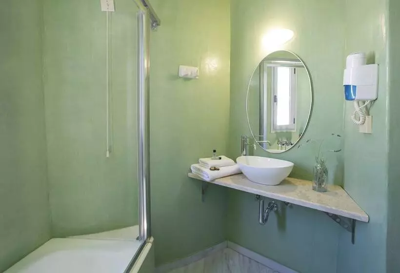 オーシャンビュースイート, Red Tower Hotel Lefkada