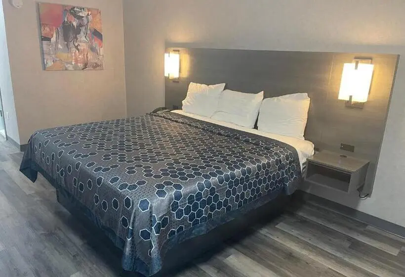デラックススタジオ, The Wayne Inn