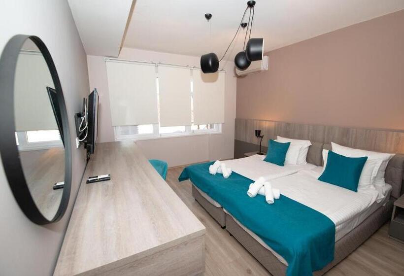 اتاق استاندارد, Zaro Apartments