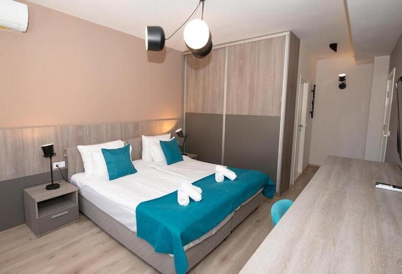 اتاق استاندارد, Zaro Apartments