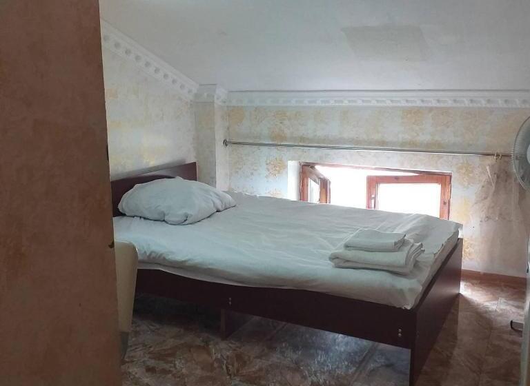 اتاق استاندارد یک نفره, 333