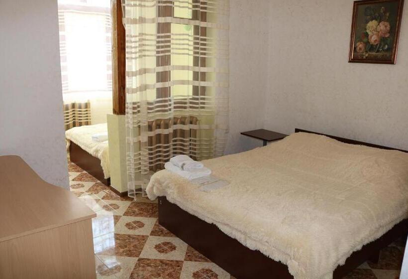 اتاق سوپریور چهار تخته, 333