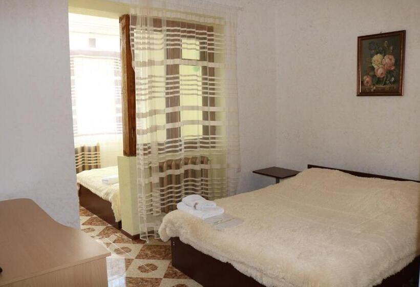 اتاق سوپریور چهار تخته, 333