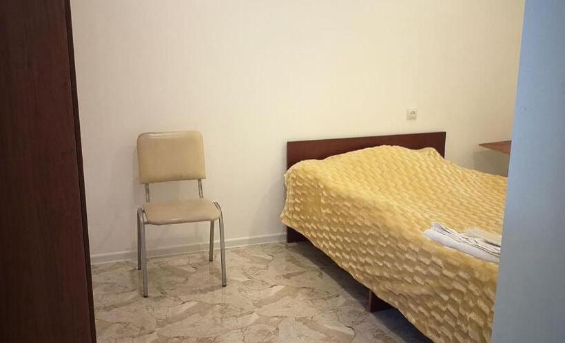 اتاق استاندارد یک نفره, 333