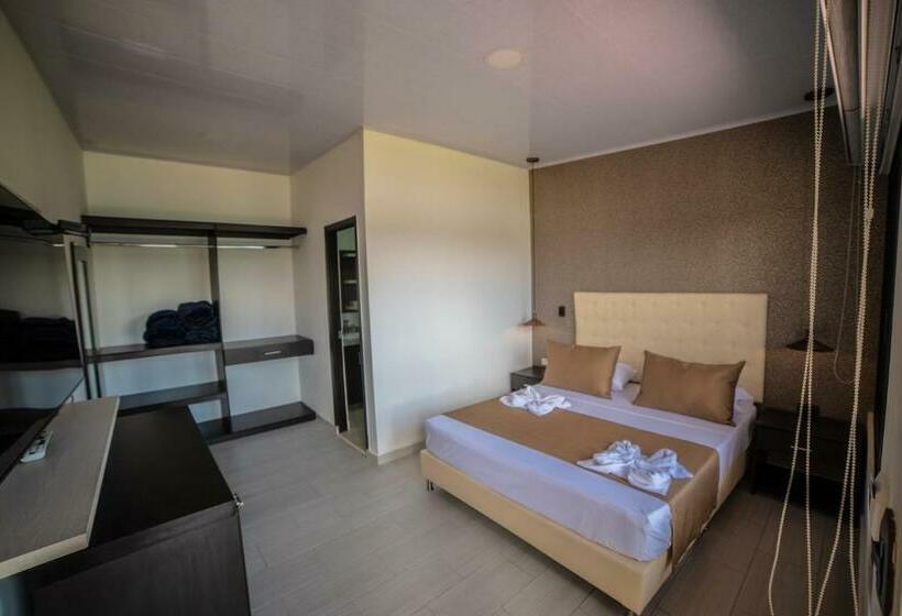 סוויטת ג'וניור, Aguas Abiertas