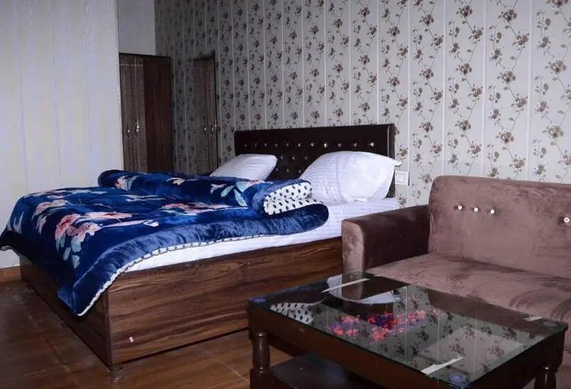 Habitación Deluxe, Dev Bhoomi Resort