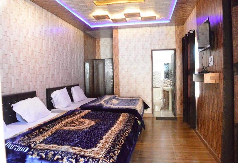 豪华家庭房间, Dev Bhoomi Resort