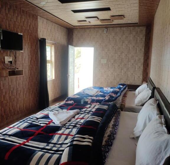 豪华家庭房间, Dev Bhoomi Resort