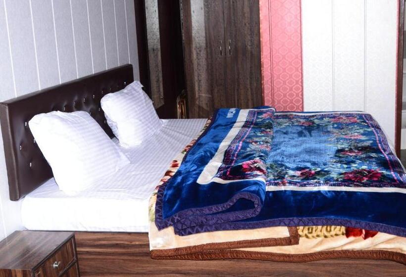 带山景的高级间, Dev Bhoomi Resort