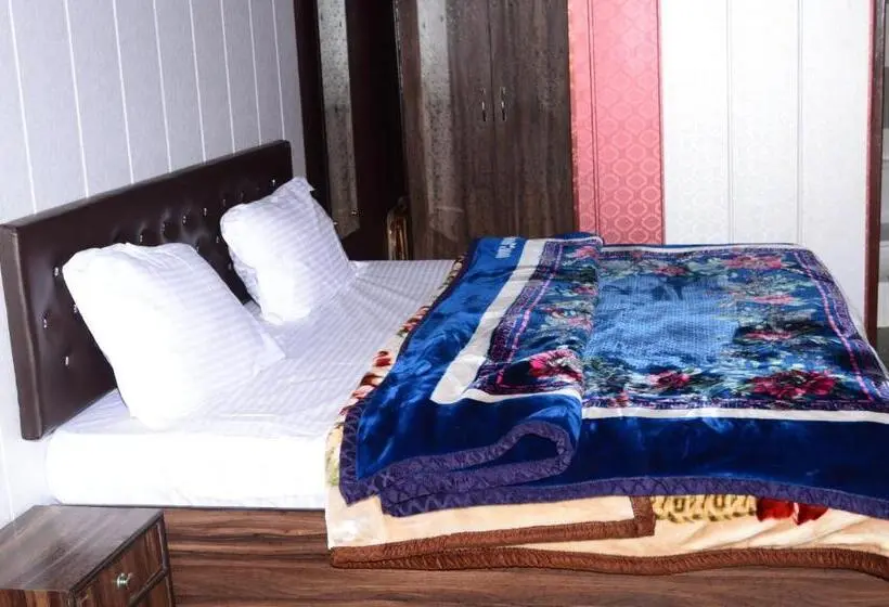 Habitación Superior Vista Montaña, Dev Bhoomi Resort