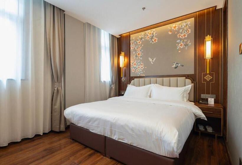 Quarto Superior, Pierr Palace