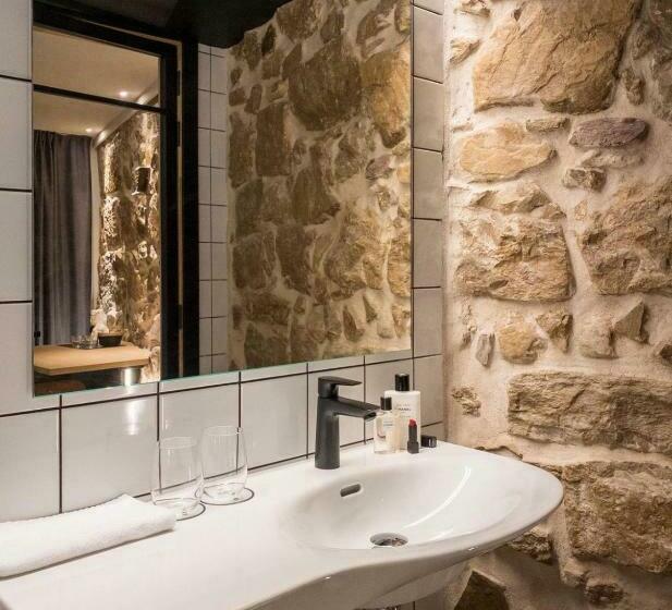 اتاق سوپریور با تخت بزرگ, Pou By Seaward Suites Only Adults