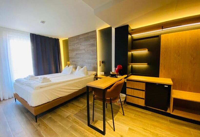 اتاق سوپریور با تخت بزرگ, Pou By Seaward Suites Only Adults