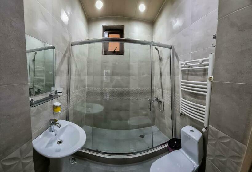 اتاق استاندارد, Varga Kvareli