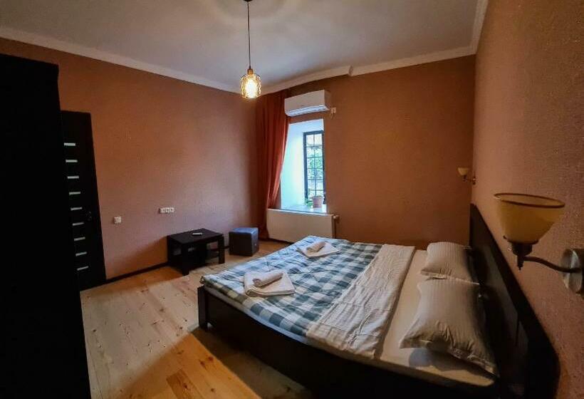 اتاق استاندارد, Varga Kvareli