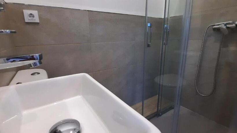 标准间, Guest House Clarevar