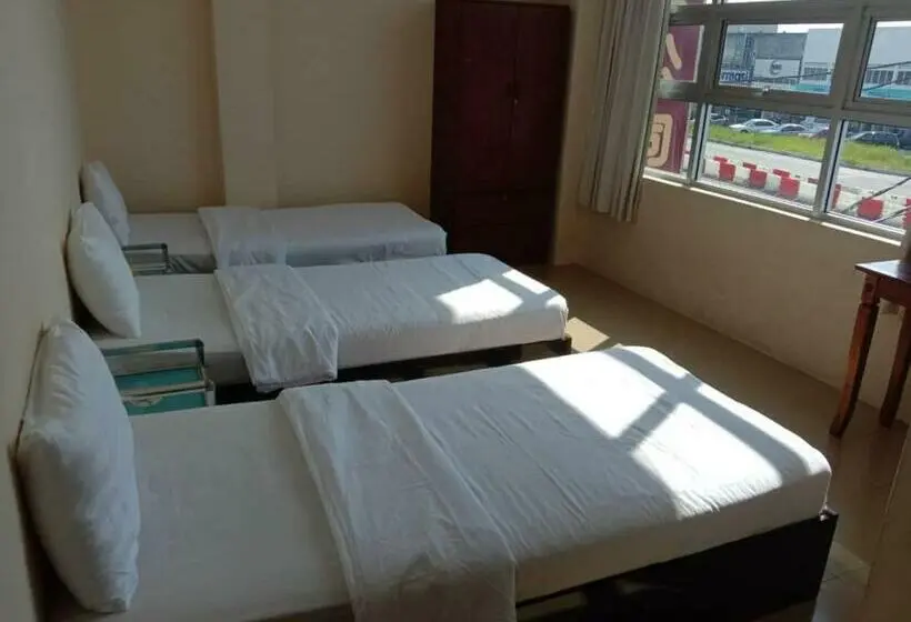 デラックストリプルルーム, Melintang Hotel Sdn Bhd