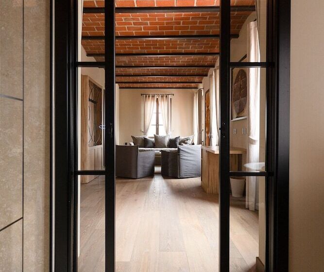 סוויטת סופריור, Nordelaia