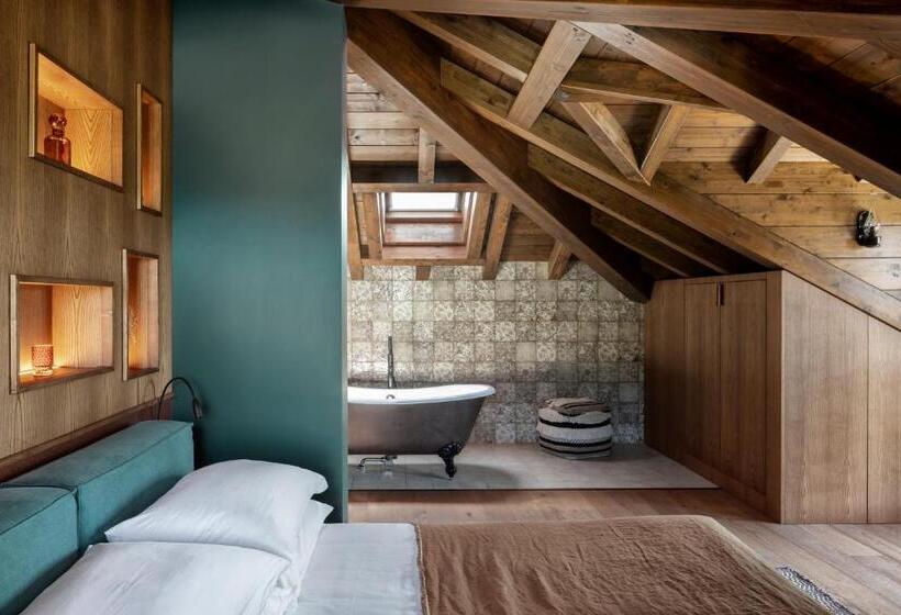 סוויטה עם טרסה, Nordelaia