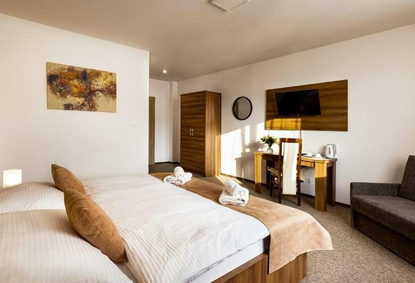 スタンダードルーム, Royal M