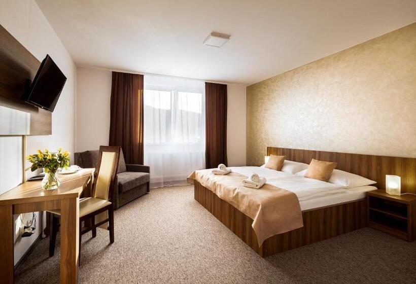 スタンダードルーム, Royal M