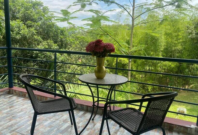 Люкс с Балконом, Ikara Hotel Campestre Villeta