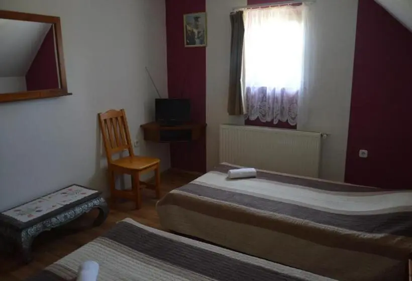 スタンダードルーム, Régi Csárda és Panzió