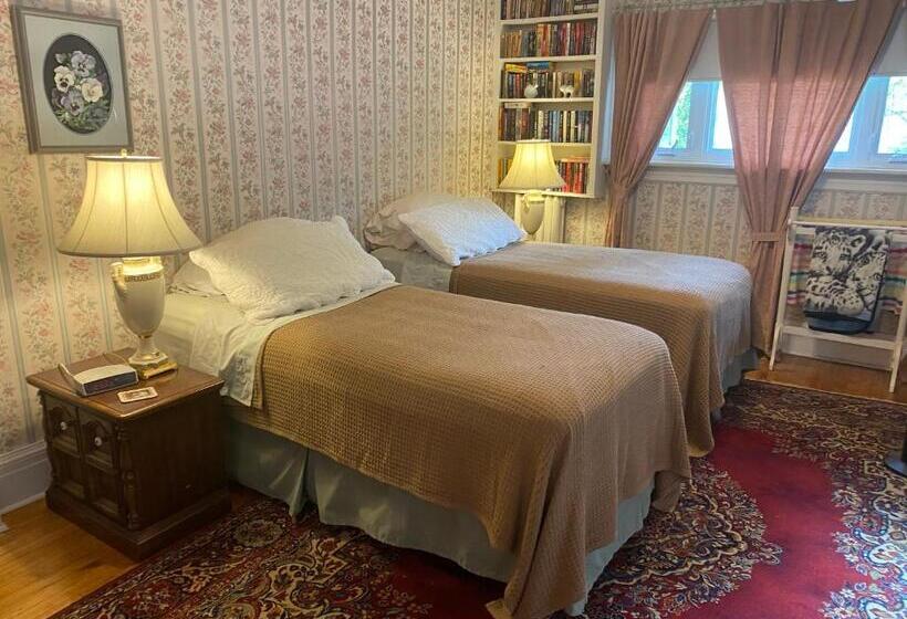 חדר סטנדרט עם מיטת קינג, Bernard Gray Hall Bed And Breakfast