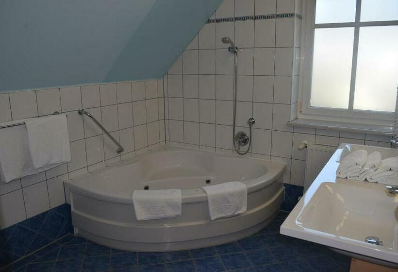 Семейный Номер, Gasthof Hotel Schmied