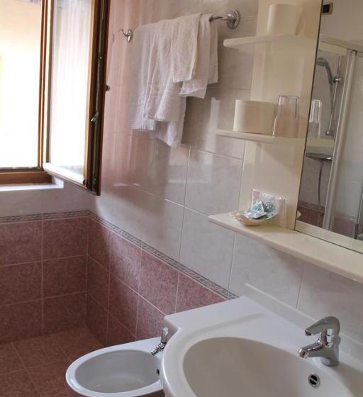 标准三人间, Miramonti