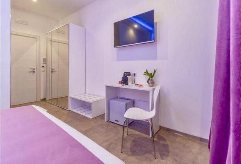 اتاق لوکس با تخت بزرگ, Governo Vecchio Guesthouse Navona