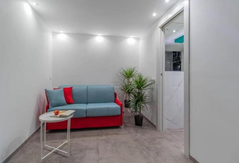 اتاق لوکس چهار تخته, Governo Vecchio Guesthouse Navona