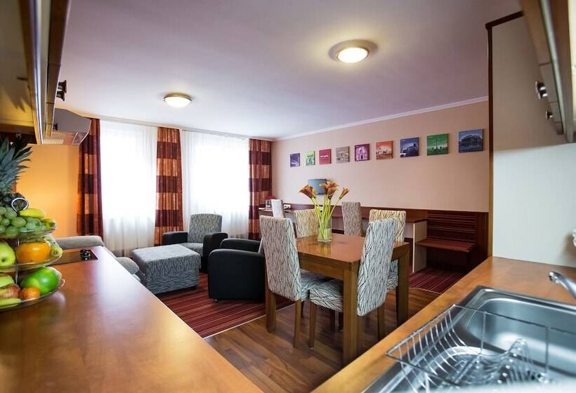 2 Schlafzimmer Apartment, City Home Budapest
