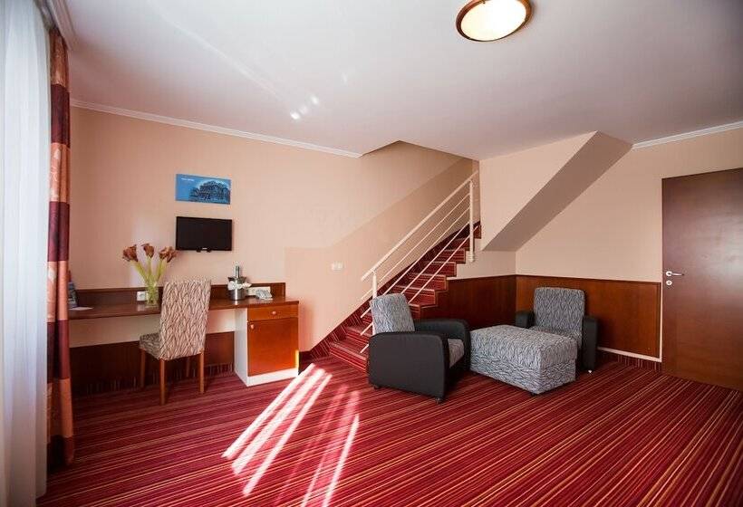 2 Schlafzimmer Apartment, City Home Budapest