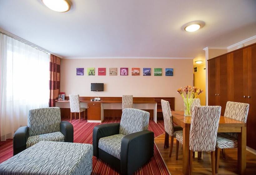 2 Schlafzimmer Apartment, City Home Budapest