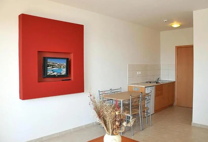 Family Room, Emerald