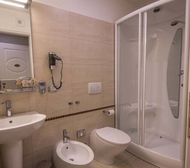 غرفة قياسية ثلاثية, Albergo Sant'Emidio