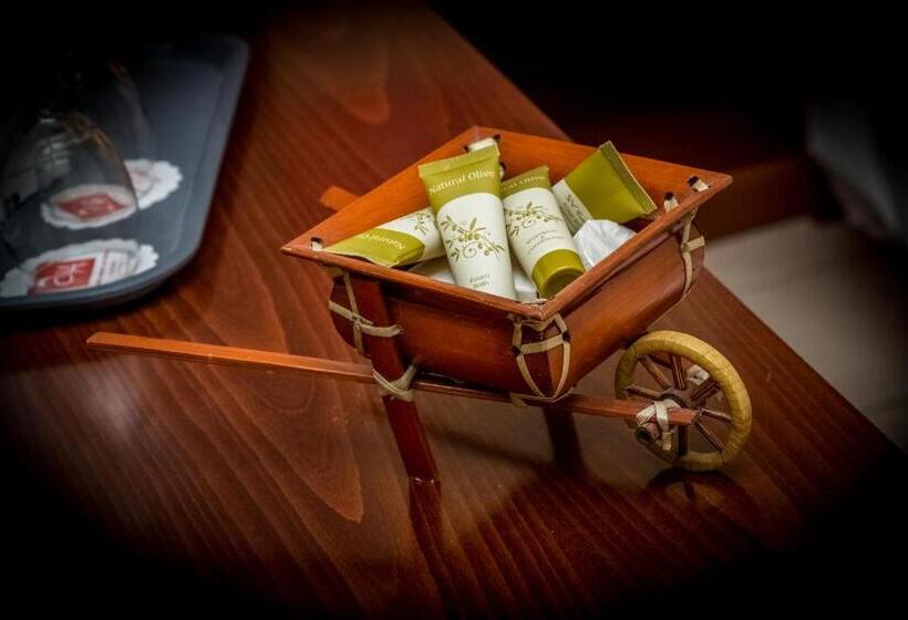 스위트, Apollo Resort Art