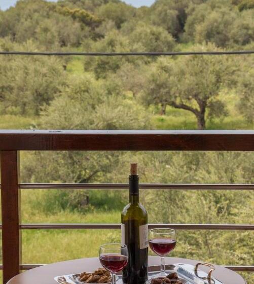 스탠다드 트리플 룸, Apollo Resort Art