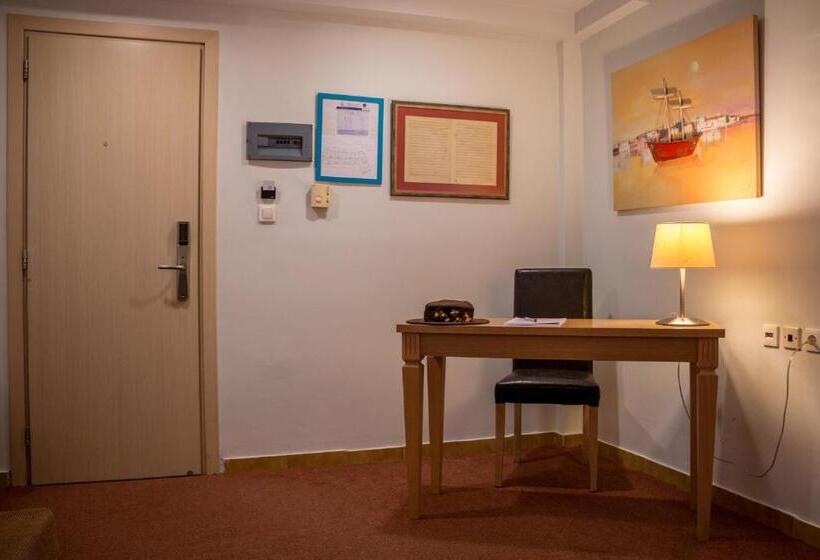 스위트, Apollo Resort Art