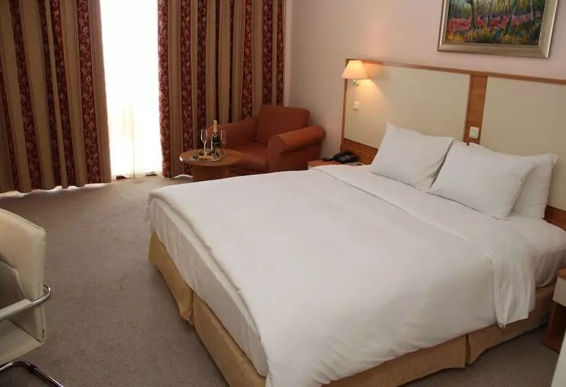 公園の見えるスタンダードルーム, Apollo Spa Resort   Ultra All Inclusive, Indoor And Outdoor Pools & Free Beach