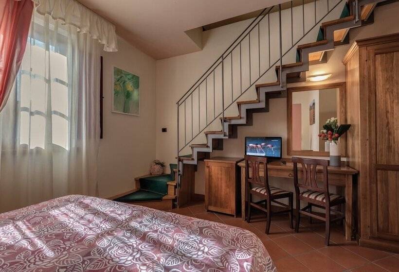 غرفة عائلية, & Restaurant Casolare Le Terre Rosse