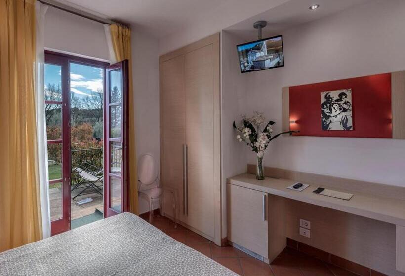 جناح جونيور عائلى, & Restaurant Casolare Le Terre Rosse