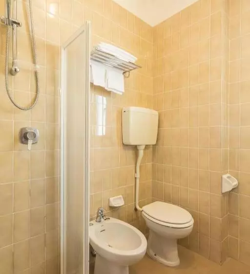 Standard Yhden Hengen Huone, Genzianella