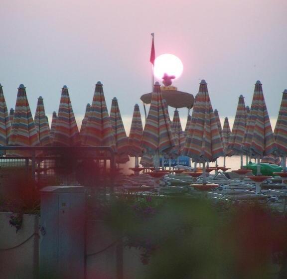 Номер Стандарт Вид на Море с Балконом, Imperiale