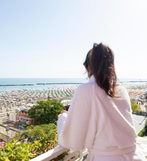 Номер Стандарт Вид на Море с Балконом, Imperiale