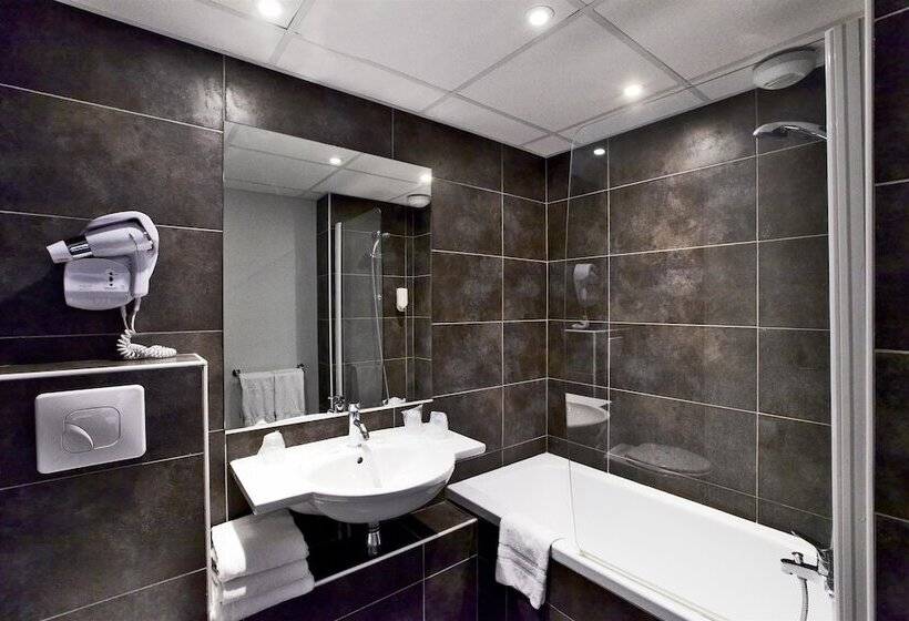 Номер Стандарт, Hôtel Kyriad La Rochelle Centre Ville