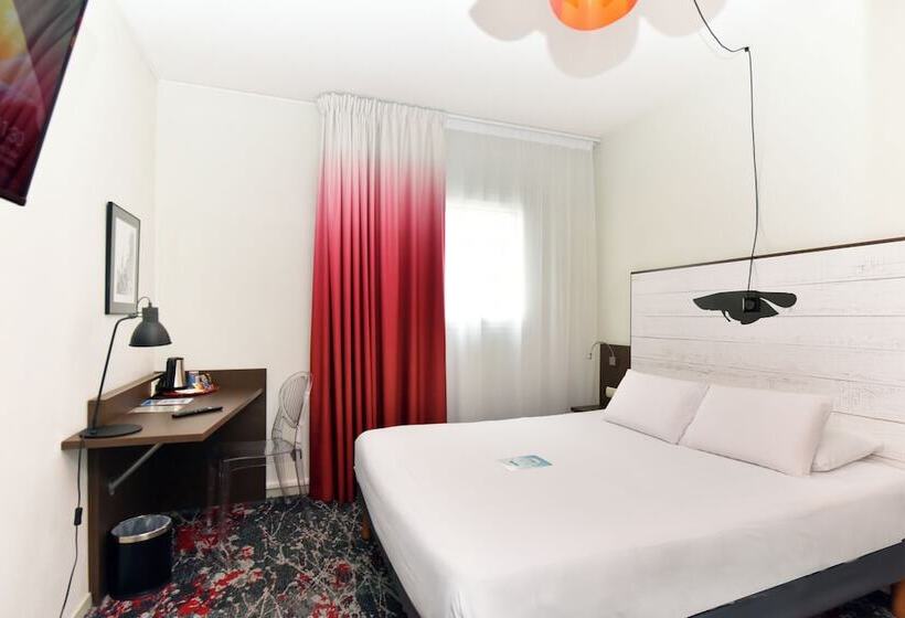 Номер Стандарт, Hôtel Kyriad La Rochelle Centre Ville