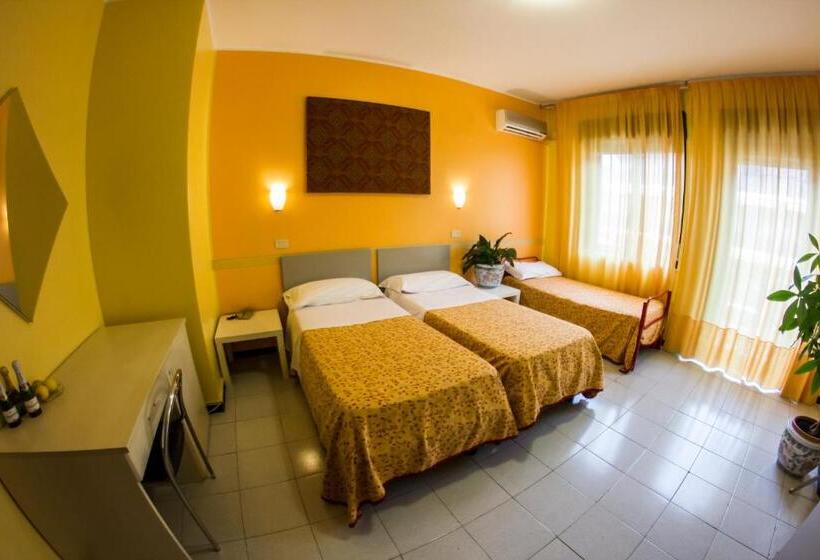 수피리어 트리플 룸, La Piramide