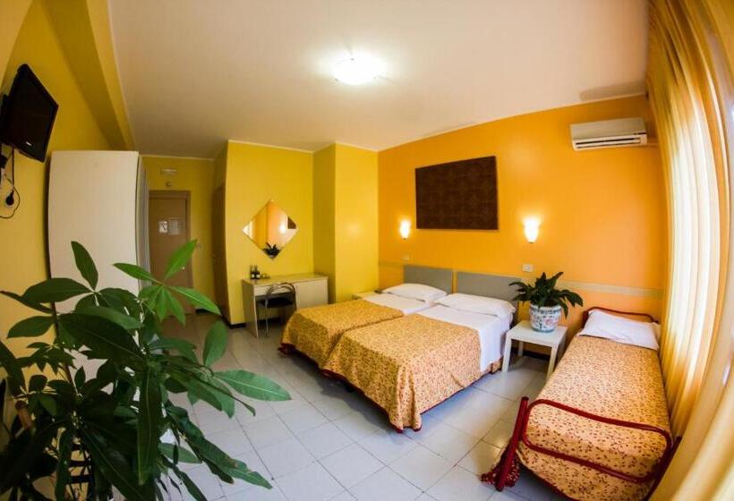 수피리어 트리플 룸, La Piramide